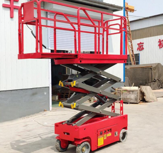 曲松移动剪叉式升降机